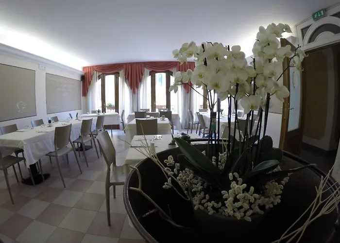 Hotell Ristorante 2*